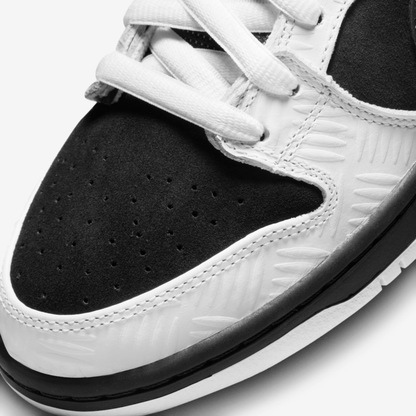 TIGHTBOOTH x Nike SB Dunk Low Pro Black White