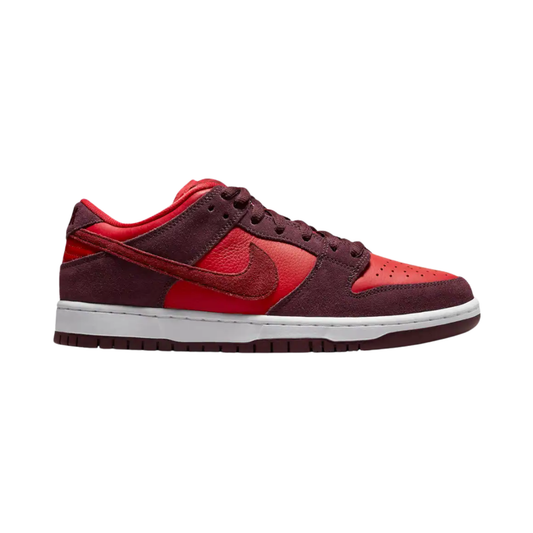 Nike SB Dunk Low Cherry
