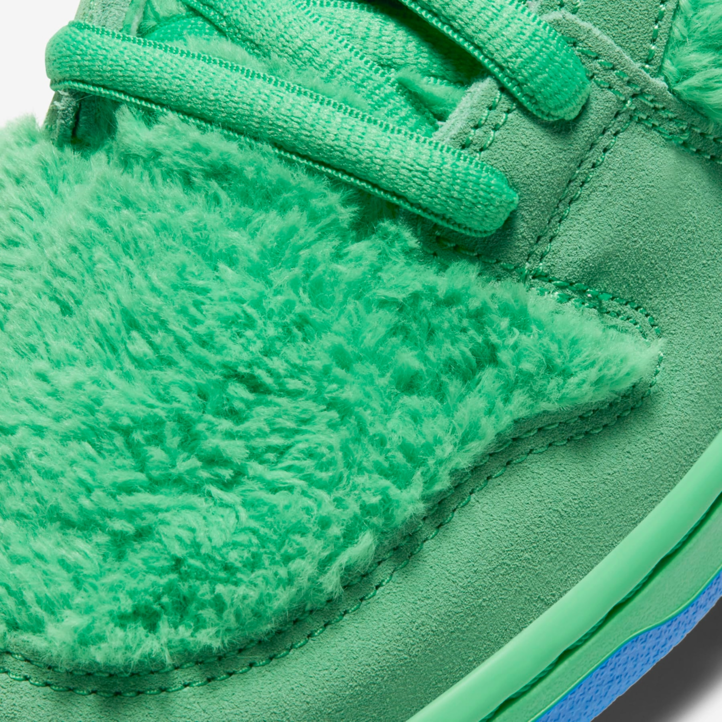 SB Dunk Low Pro x Grateful Dead Bears Green