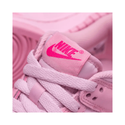 Nike Dunk Low GS Triple Pink