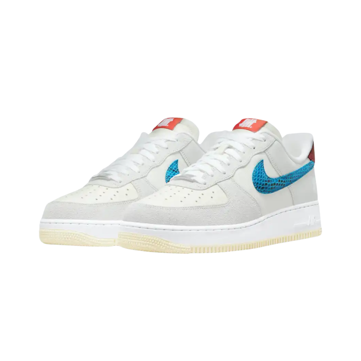 Nike Air Force 1 Low SP Undefeated 5 On It Dunk vs. AF1