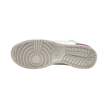 Off-White x Nike Dunk Low Lot 4 of 50