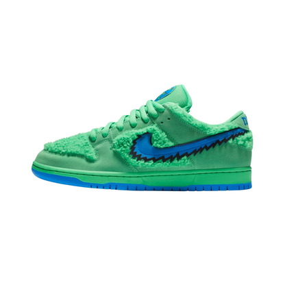 SB Dunk Low Pro x Grateful Dead Bears Green