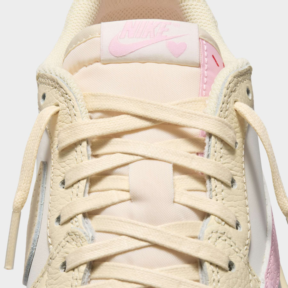 Air Jordan 1 Low x Travis Scott Muslin and Shy Pink