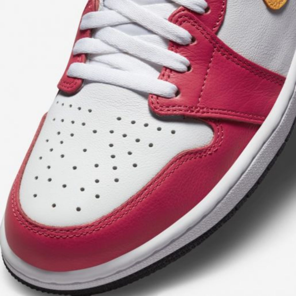 Nike Air Jordan 1 Retro High OG Light Fusion Red