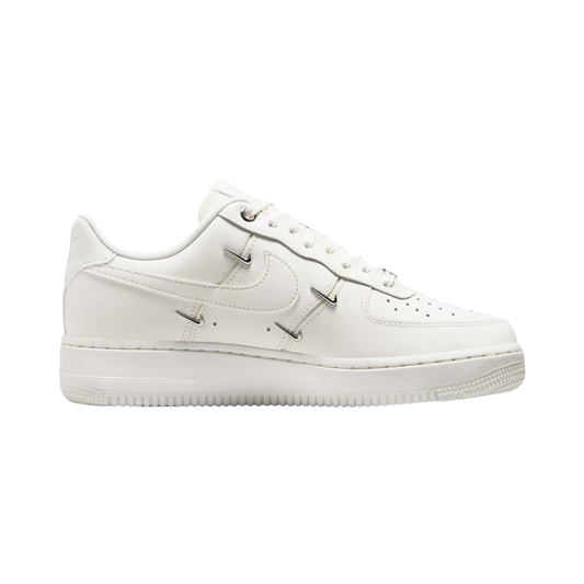 Nike Air Force 1 ’07 LV8 Feminino