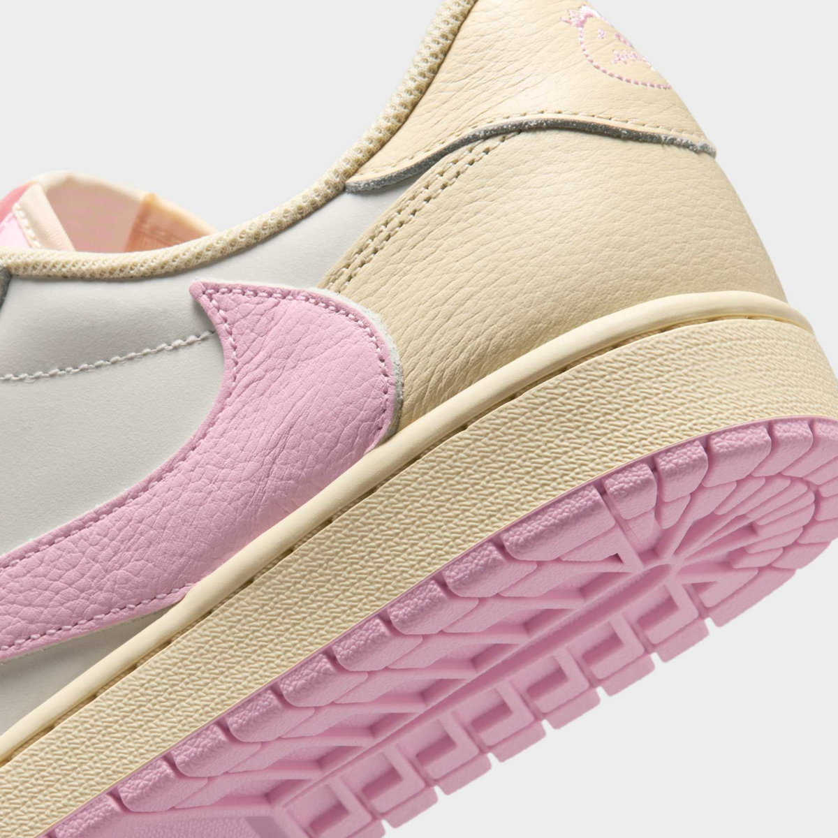Air Jordan 1 Low x Travis Scott Muslin and Shy Pink