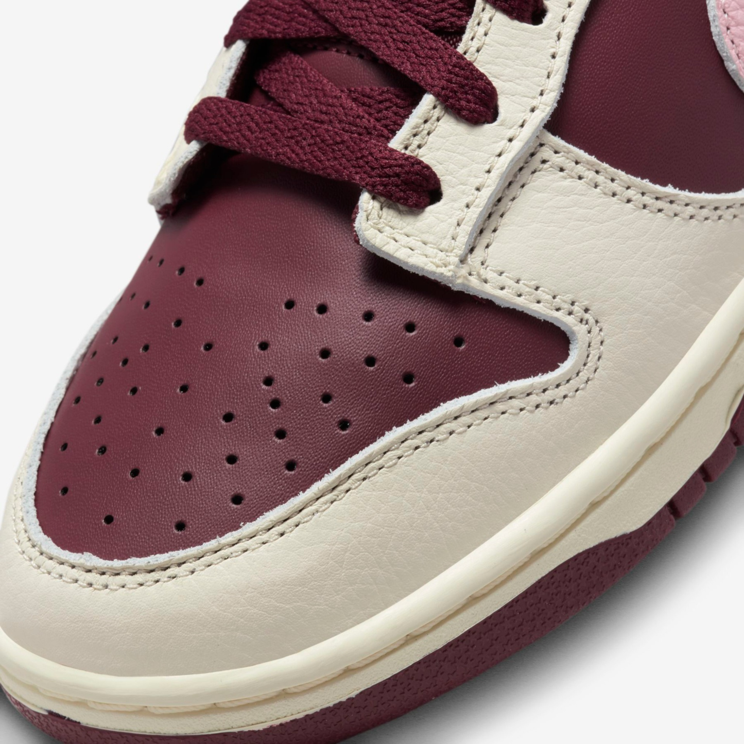 Nike Dunk Low Premium Valentine’s Day