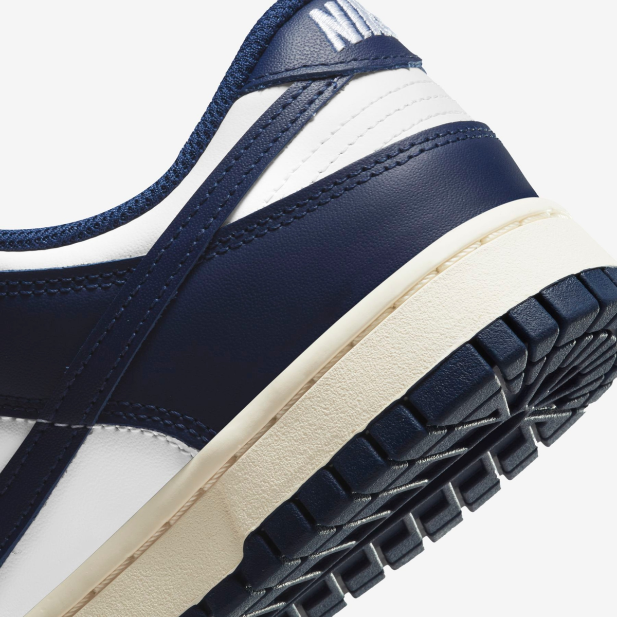 Nike Dunk Low PRM Vintage Navy