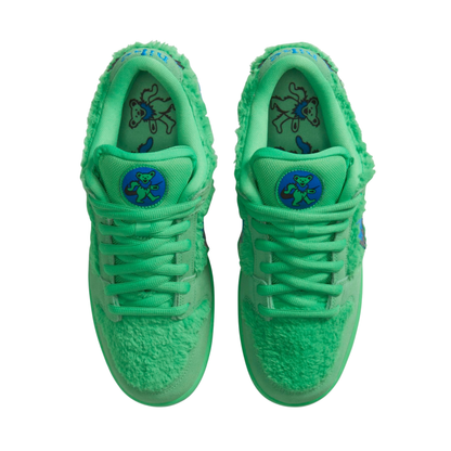SB Dunk Low Pro x Grateful Dead Bears Green