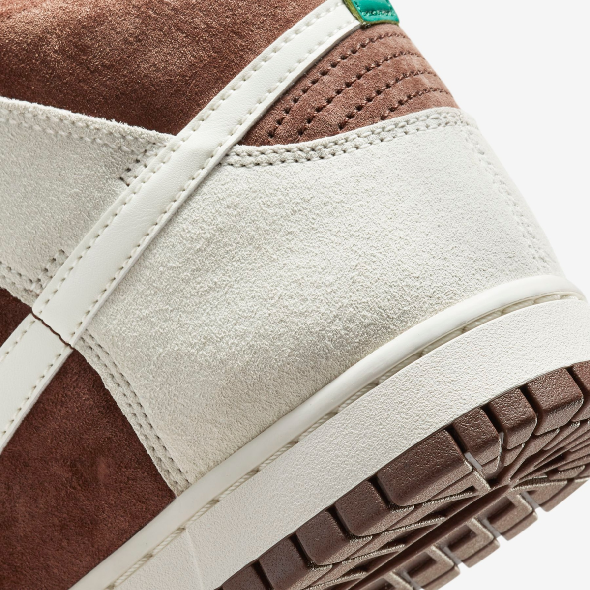 Nike Dunk High Light Chocolate
