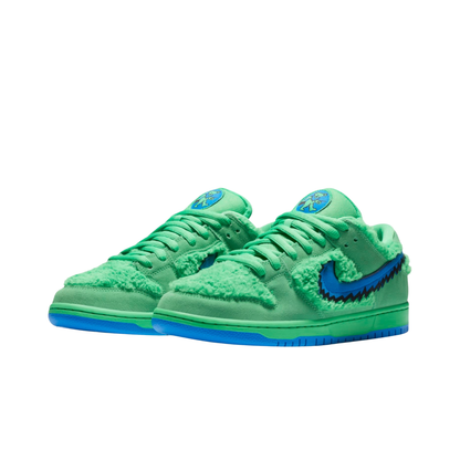 SB Dunk Low Pro x Grateful Dead Bears Green